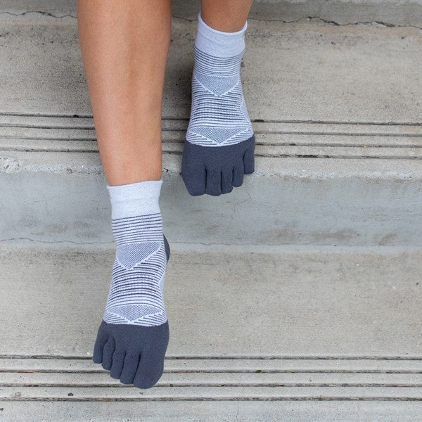 T-shirt Injinji Run Lightweight Mini Crew 2.0 Gris