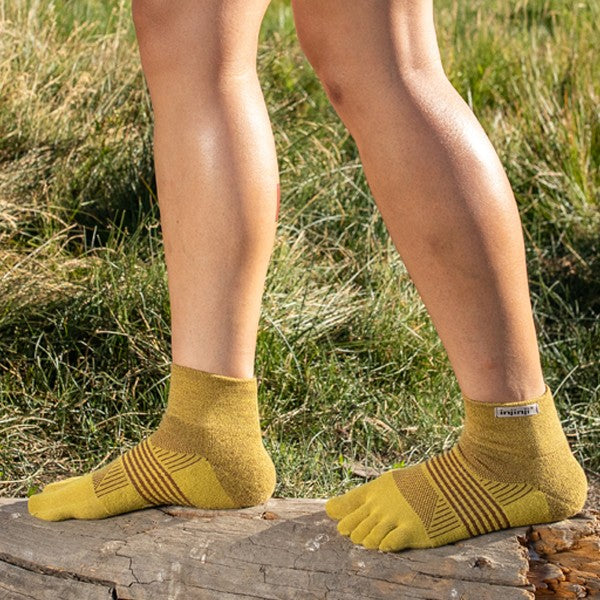 Injinji Femme Trail Midweight Mini-Crew Biscuit