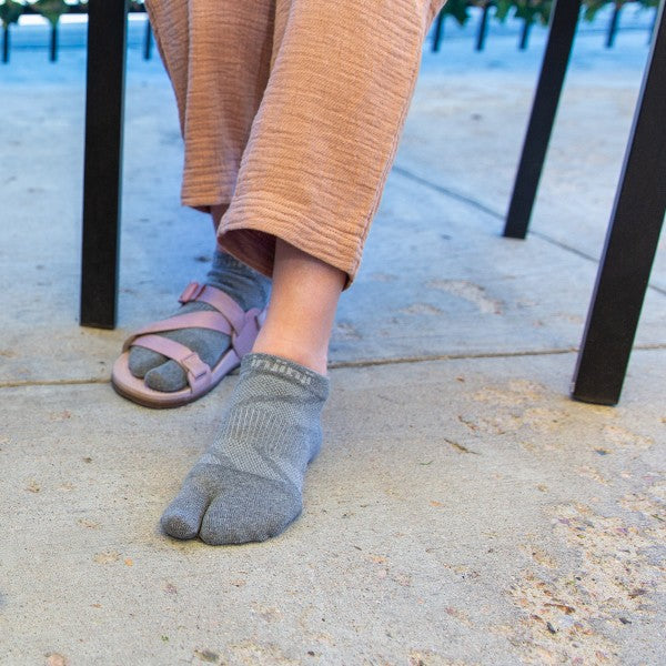 Injinji Split-Toe No-Show ASH